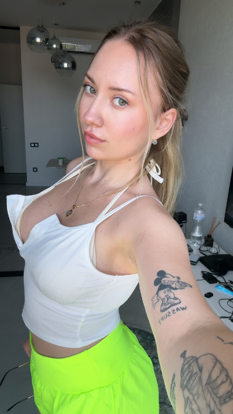 KateV in her underwear in Kalyan