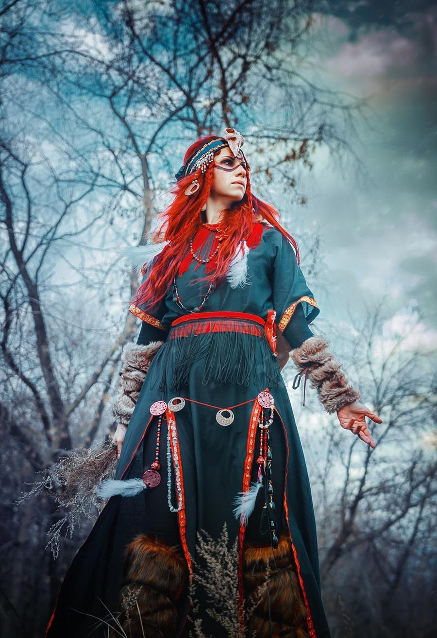 Girls in Slavic costumes underwear in Kalyan