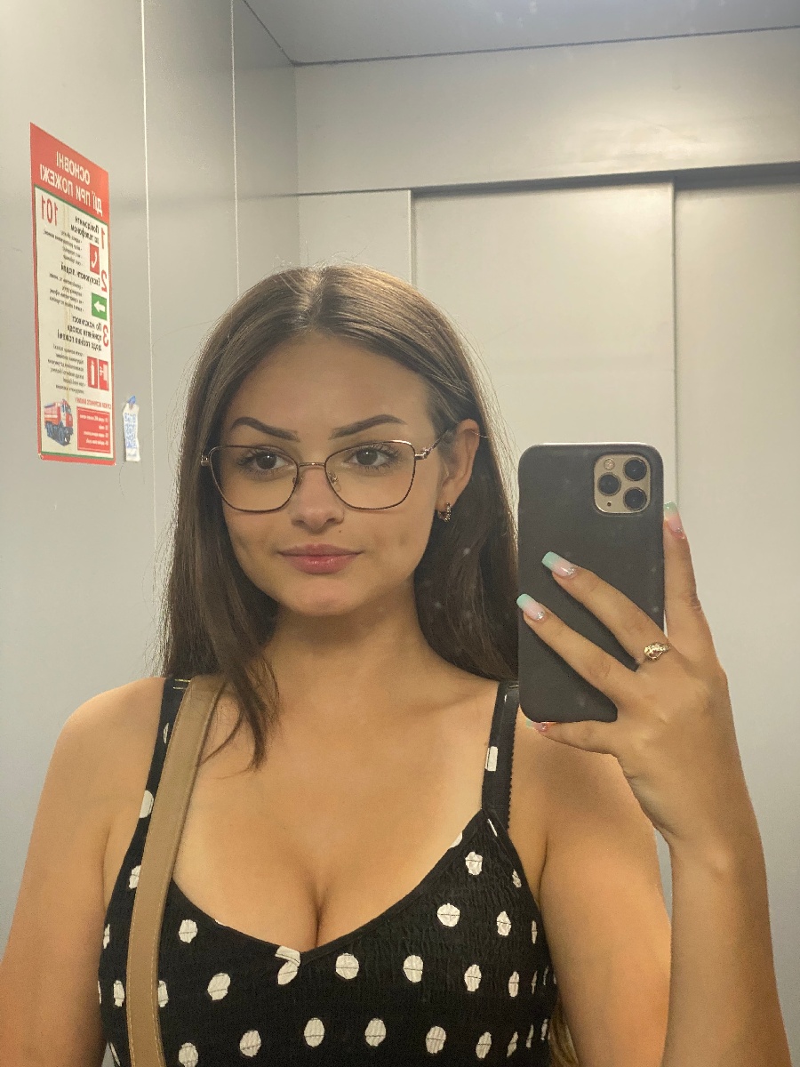 Sexy model Stacy in Kalyan